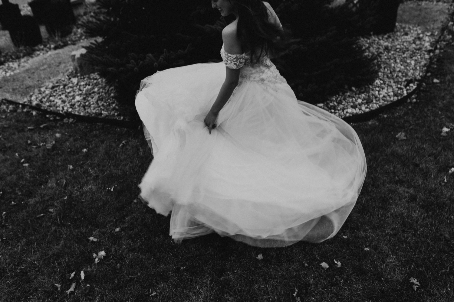i do bridal boutique dress twirling outdoors at fort wayne winter wedding